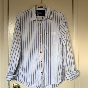 🔥 AMERICAN EAGLE BUTTON UP SHIRT